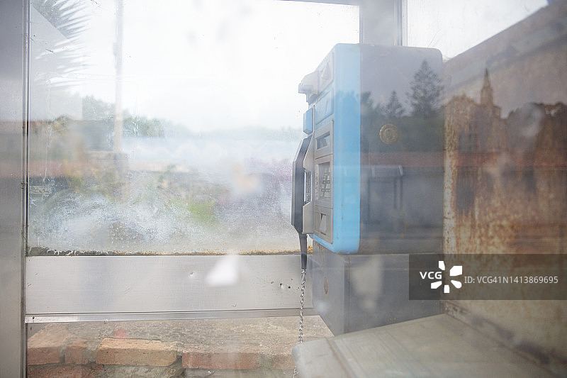 西班牙的旧电话亭图片素材