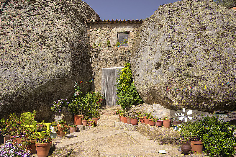 葡萄牙蒙桑托岩石小镇，伊达尼亚-阿-诺瓦图片素材