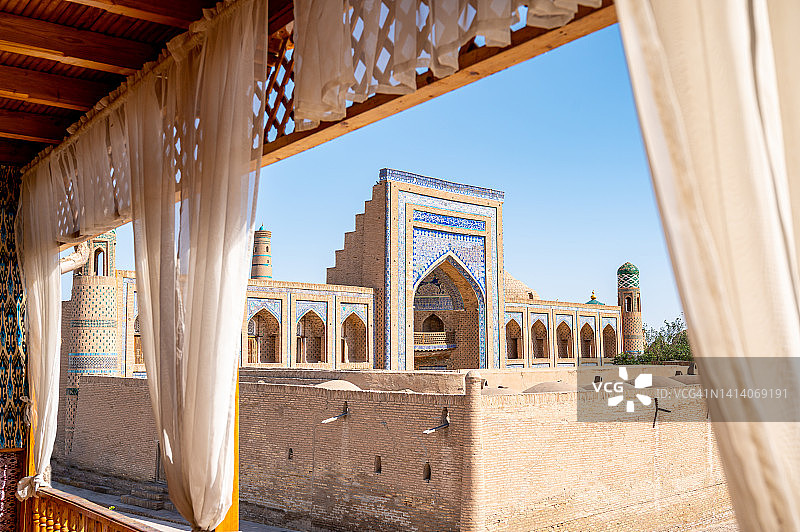 乌兹别克斯坦花拉子模伊钦卡拉古城,库尼亚阿尔克城堡和穆罕默德·拉希姆汗伊斯兰教学院,联合国教科文组织世界遗产图片素材