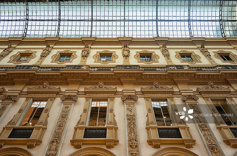 埃马努埃莱二世长廊的上方办公室窗户图片素材