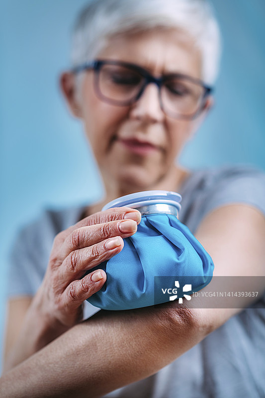 肘部疼痛治疗图片素材