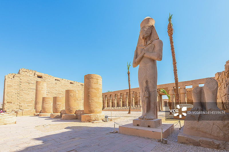 拉美西斯二世，埃及卡纳克图片素材