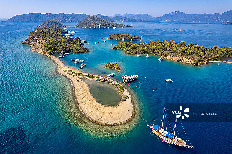 蓝色之旅：每日乘船游览，蓝色之旅，游艇度假，小岛屿合集图片素材