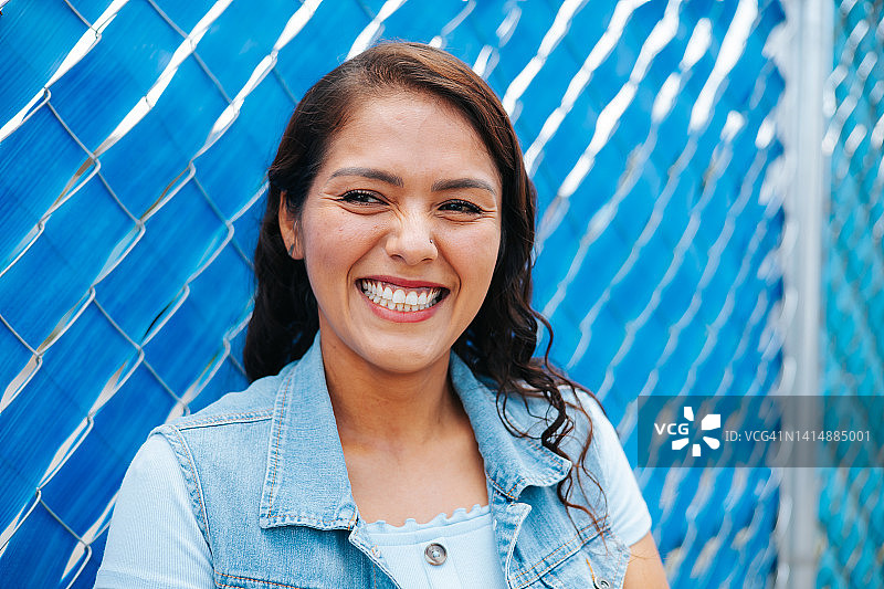 女人微笑图片素材