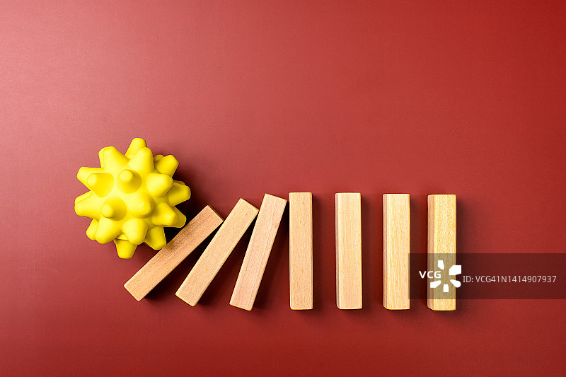 多米诺效应，有冲击力地倒下图片素材