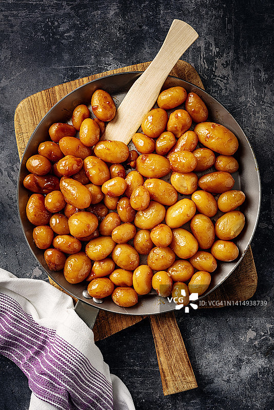 丹麦传统焦糖土豆图片素材