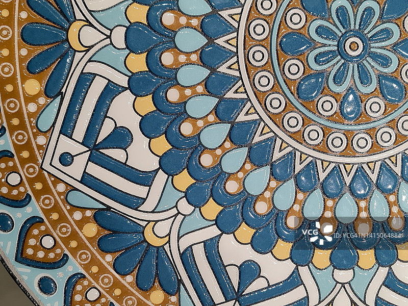 陶瓷板上的花卉图案纹理图片素材