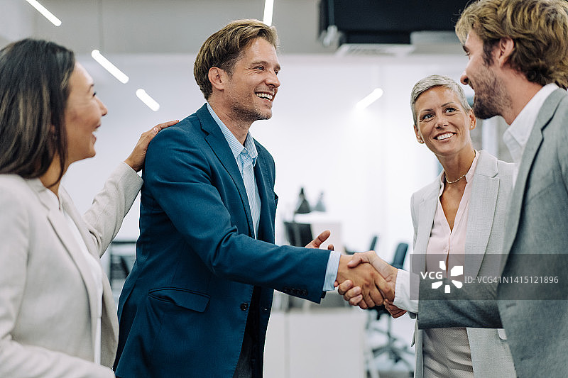 成功的合作图片素材