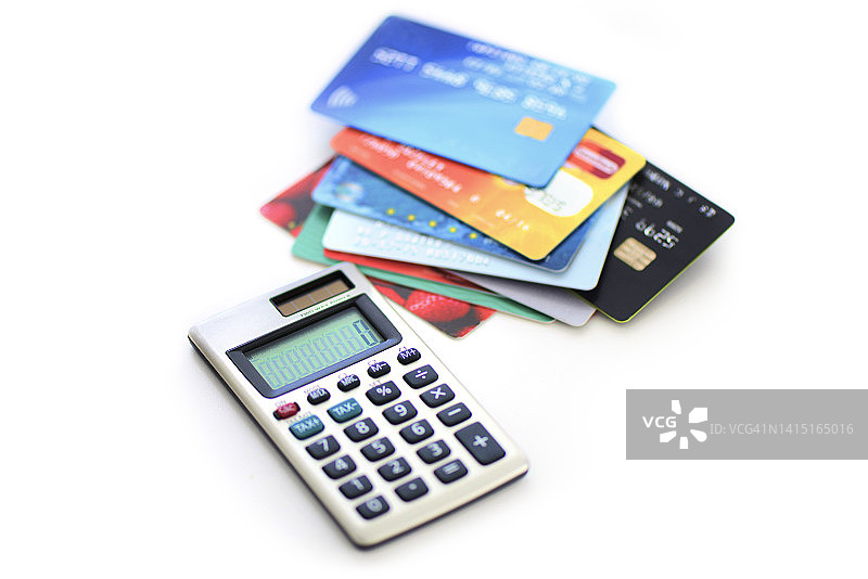 信用卡和计算器堆图片素材