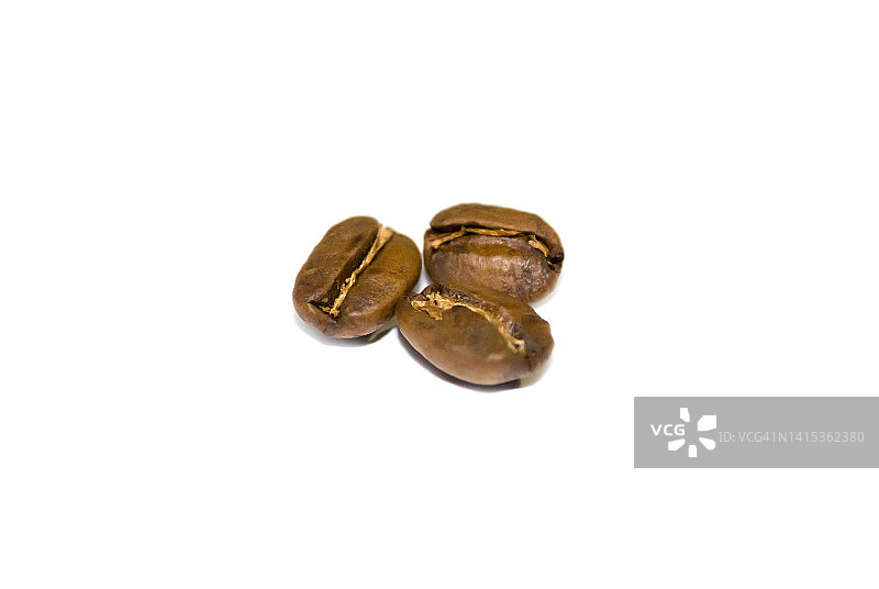 白色背景上的咖啡豆图片素材
