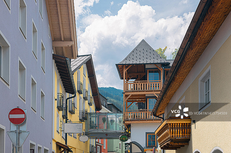 夏季基茨比厄尔的彩色住宅建筑图片素材
