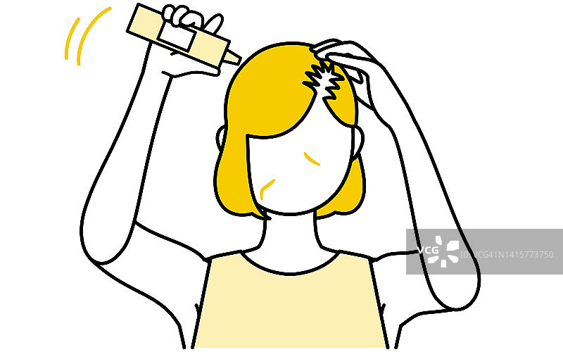 女人使用促进头发生长和再生的产品来改善AGA，头发稀疏和脱发的情况图片素材