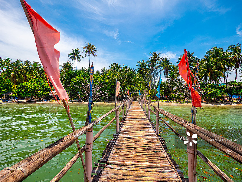 萨维营地，奥马吉卡奥博红树林花园，班塔延岛，圣达菲，宿务，菲律宾图片素材