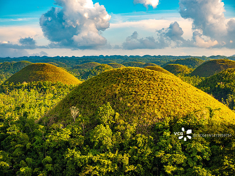 菲律宾薄荷岛卡门镇巧克力山图片素材