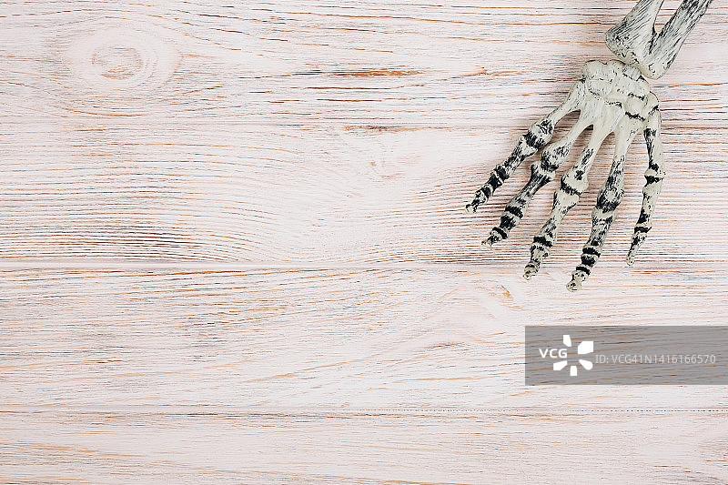 木板上的手骨图片素材