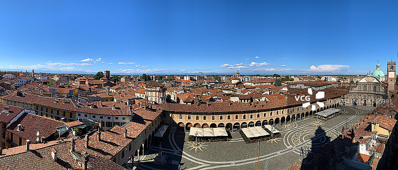 意大利维杰瓦诺的杜卡勒广场图片素材