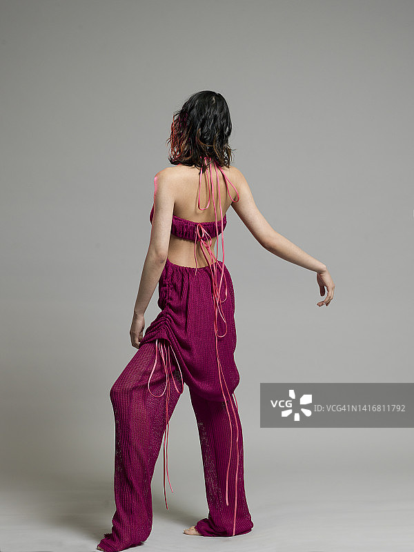 工作室里的时尚模特图片素材