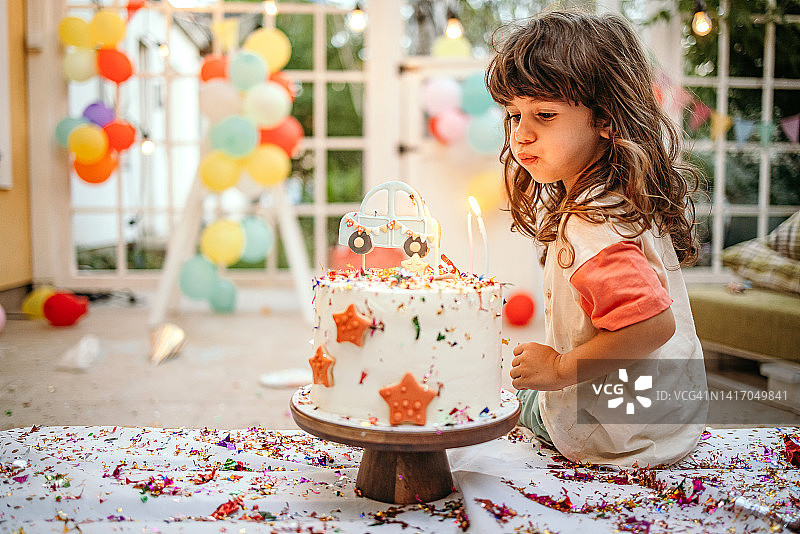 今天我庆祝我的生日！图片素材