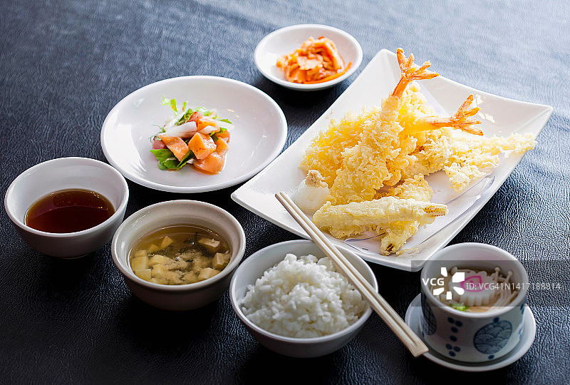 香脆炸虾天妇罗（日式特色美食）图片素材