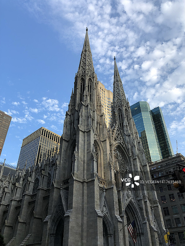纽约市圣帕特里克大教堂的外部立面图片素材
