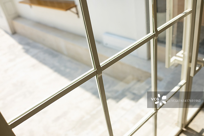 玻璃窗框特写图片素材