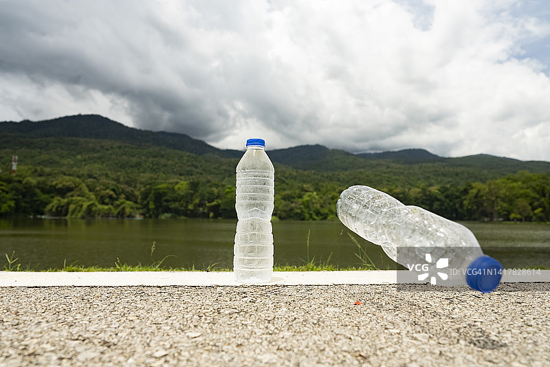 塑料包装拉面外卖即食图片素材