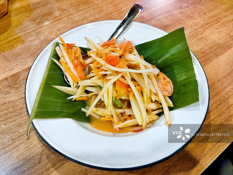 宋丹，泰式木瓜沙拉图片素材