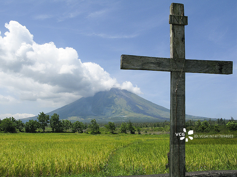 木制宗教十字架图片素材