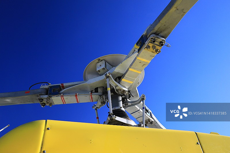 直升机的旋翼和桨叶图片素材