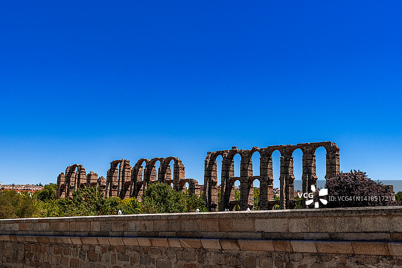 西班牙梅里达洛斯米拉格罗斯罗马水道遗址图片素材