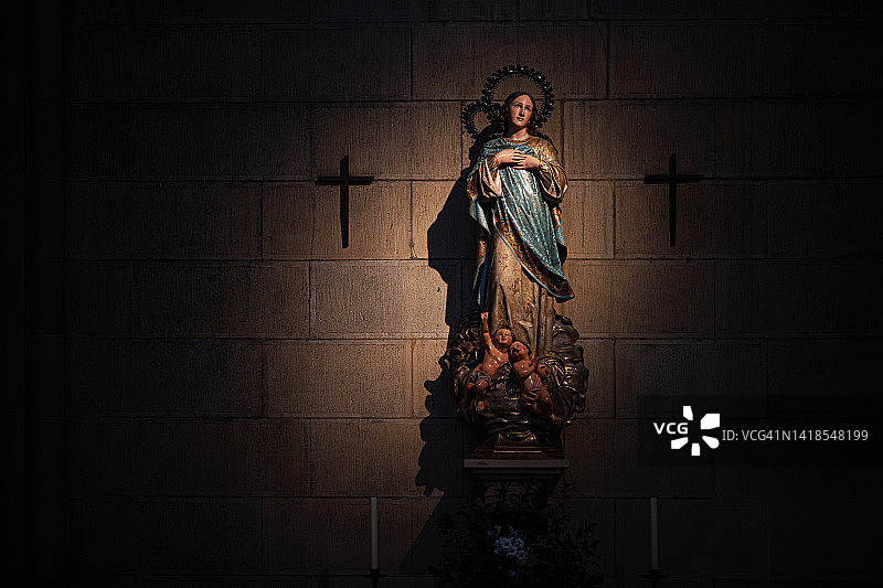 埃尔布恩帕斯托尔教堂的圣塞巴斯蒂安雕像图片素材