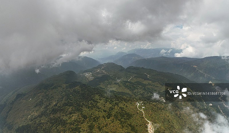 川西高原山脉航拍图片素材