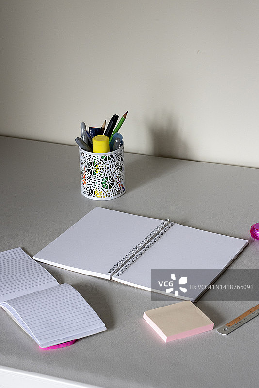 学校用品和文具静物图片素材