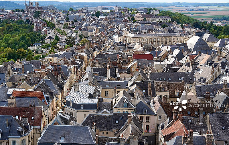 拉昂镇高角度俯瞰图片素材