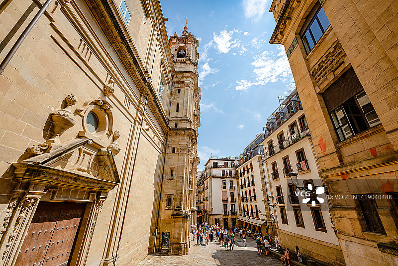 西班牙圣塞瓦斯蒂安老城区街道图片素材