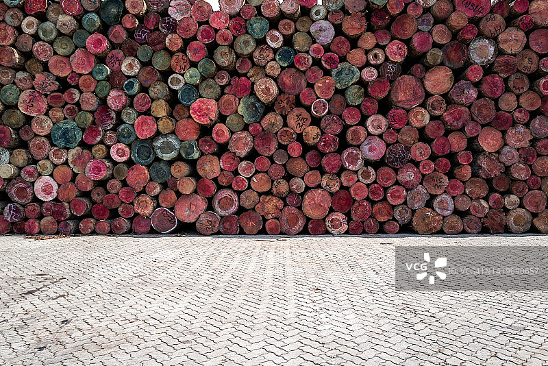 原木收集仓库图片素材