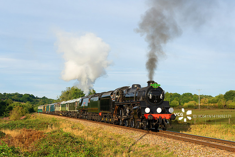 英格兰乡村的蒸汽火车图片素材