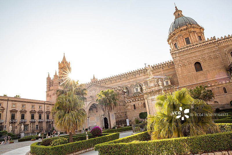 意大利西西里岛巴勒莫大教堂图片素材