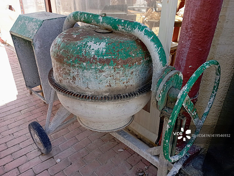 便携式水泥搅拌机，克里特岛，希腊图片素材