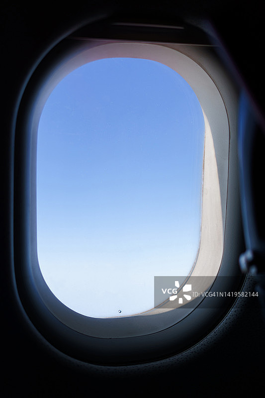从内部看到的飞机舷窗图片素材