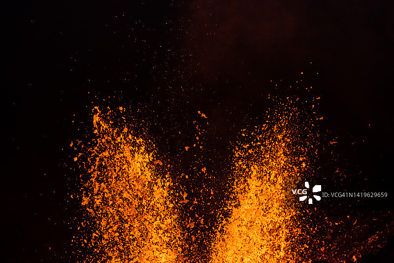 冰岛雷克雅内斯半岛火山喷发V形熔岩图片素材