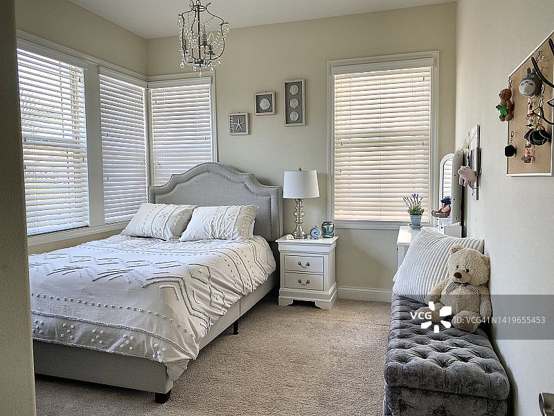 女孩的房间图片素材