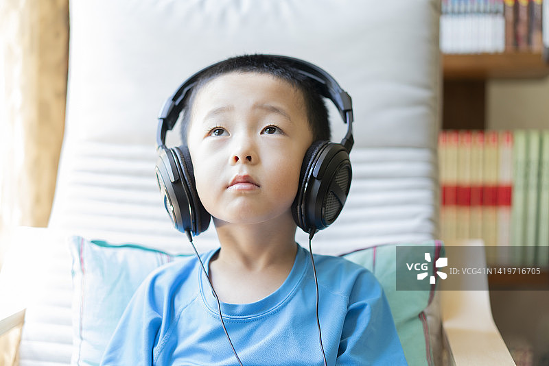 一个中国孩子图片素材