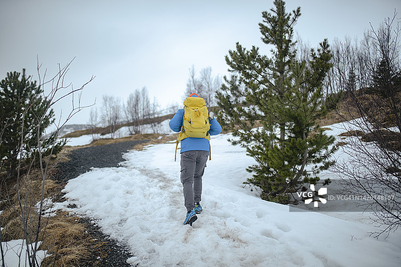在冰岛徒步旅行图片素材