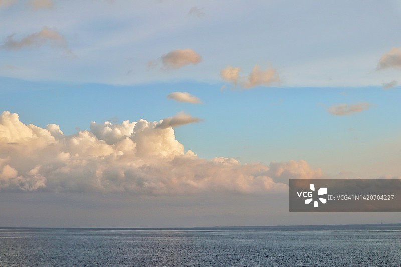 海和天空图片素材