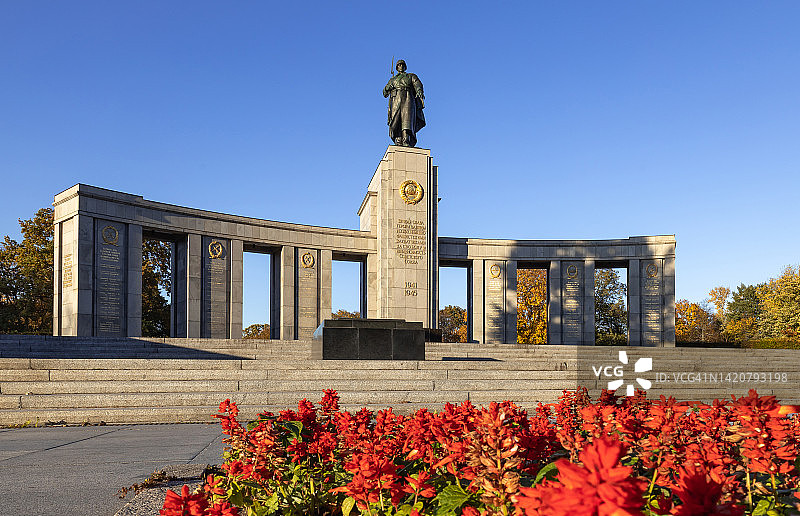 柏林蒂尔加滕的苏联战争纪念碑图片素材