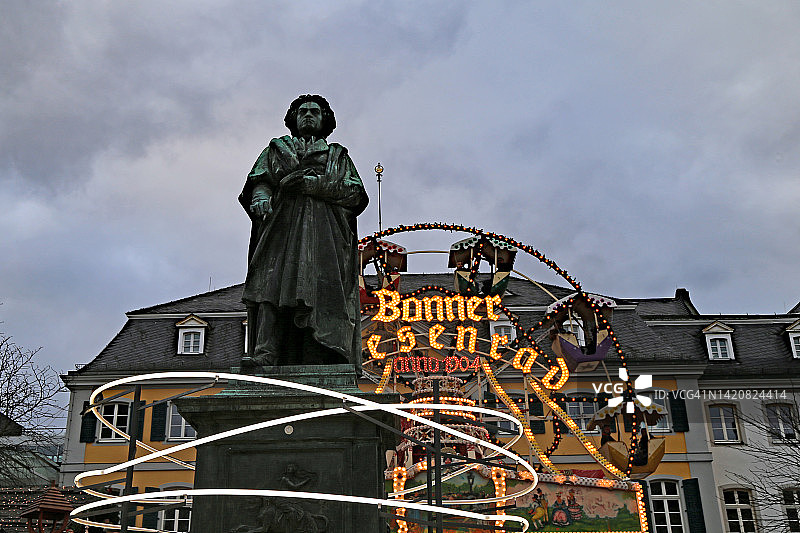 德国波恩的路德维希·凡·贝多芬雕像图片素材