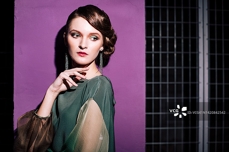 时装周后台的时尚女性人像图片素材