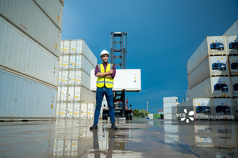不顾天气图片素材