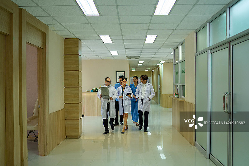 医疗专业团队会议图片素材